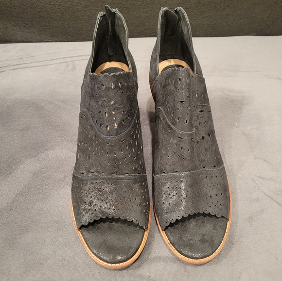 Sofft Leather Peep Toe Ankle Bootie Heel Size 8.5 - Picture 2 of 10